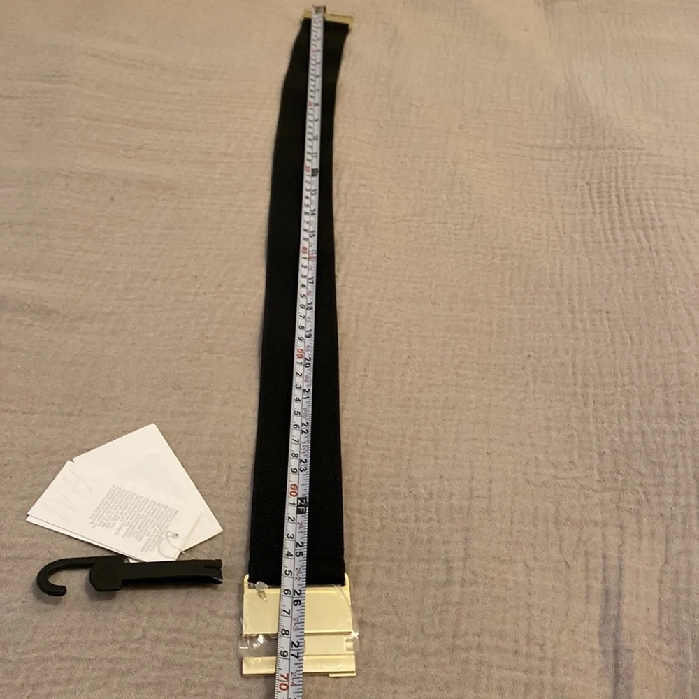 H&M Black and Gold Elastic Belt. Size S